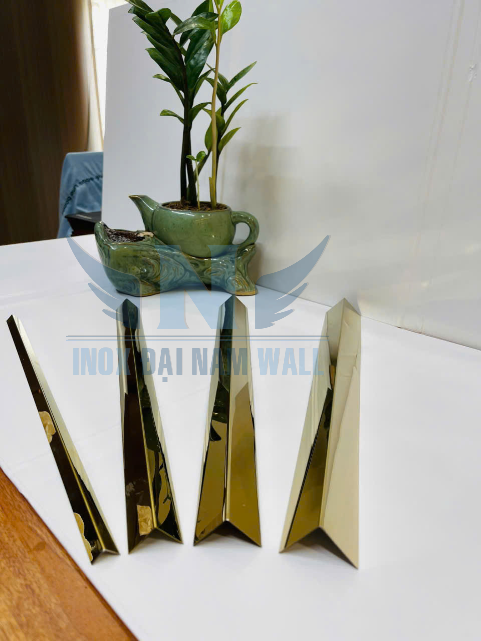 Các mẫu nẹp V thường inox màu vàng của Đại Nam Wall