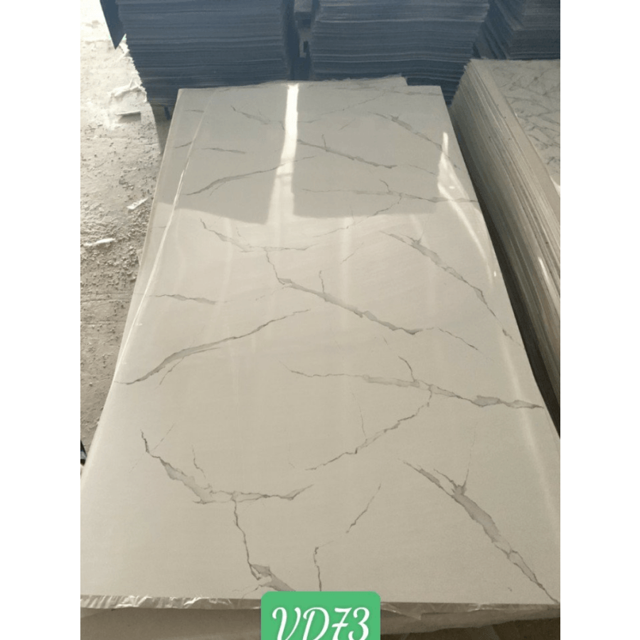 Tấm nhựa giả đá trắng vân mây tự nhiên - đơn giản hài hoà