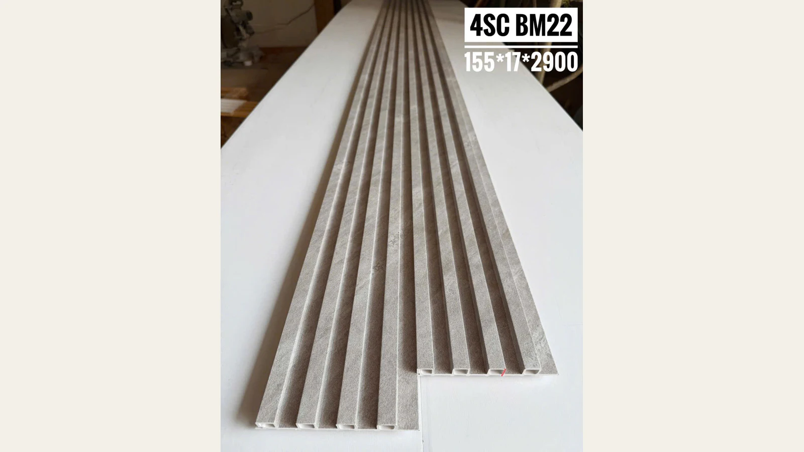 Lam sóng nội thất 4 sóng 155 × 17 × 2.900 mm, bề mặt BM22