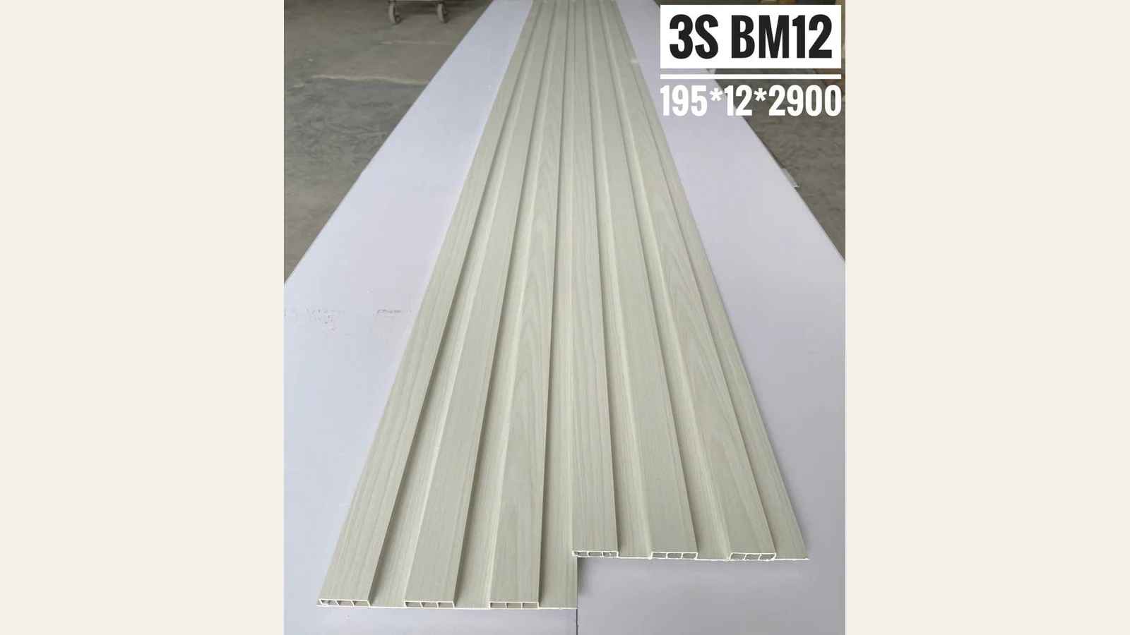 Bề mặt BM12: Mã bề mặt BM12; màu và vân cần đối chiếu mẫu thực tế trước khi đặt.