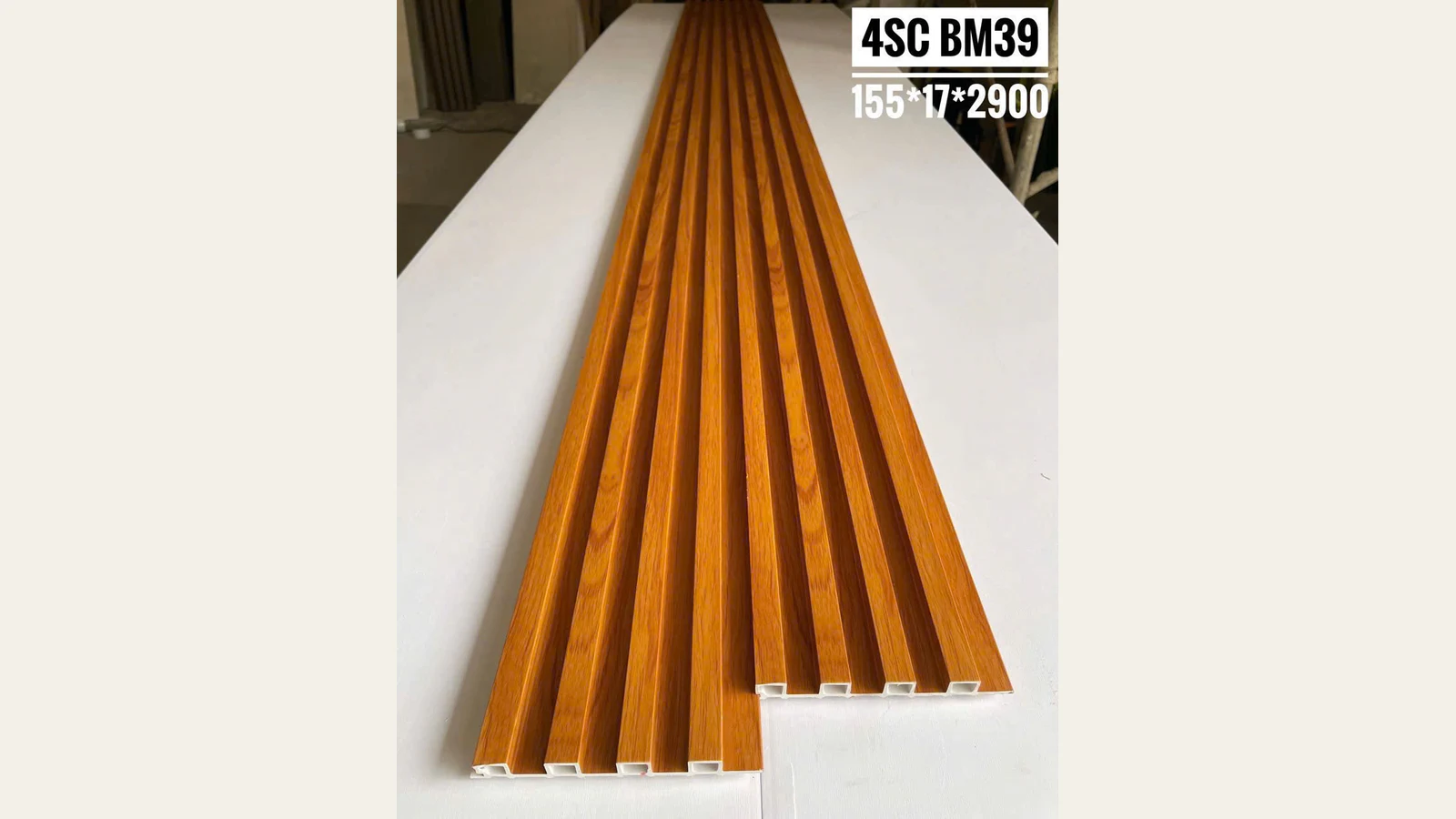 Lam sóng nội thất 4 sóng 155 × 17 × 2.900 mm, bề mặt BM39
