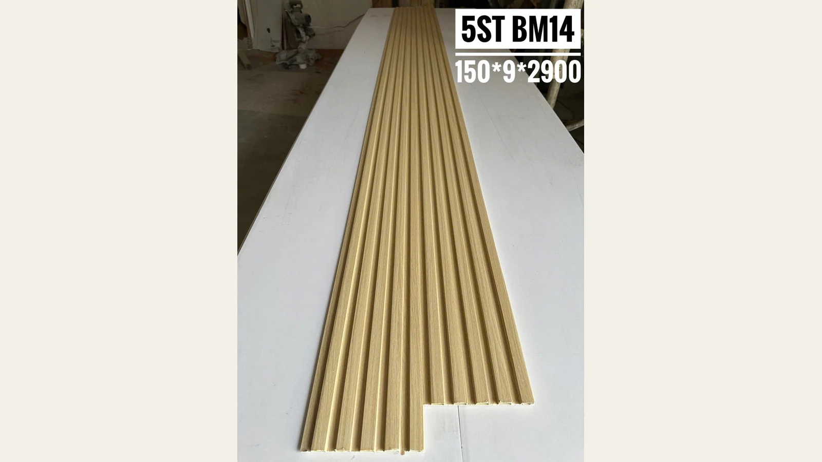 Bề mặt BM14: Mã bề mặt BM14; màu và vân cần đối chiếu mẫu thực tế trước khi đặt.