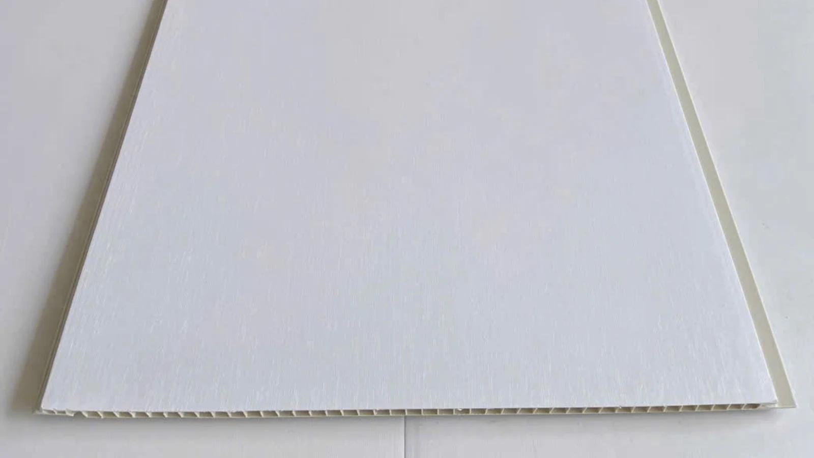 Bề mặt BM10: Trắng · Bề mặt trơn · dài 3.000 mm