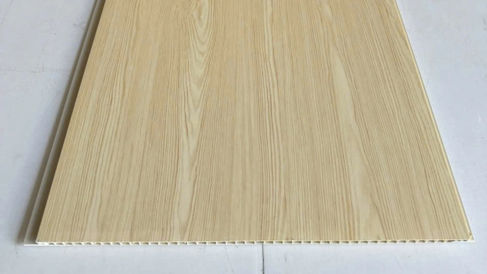 Bề mặt BM215: Sồi vàng nhạt · Vân gỗ · dài 3.000 mm