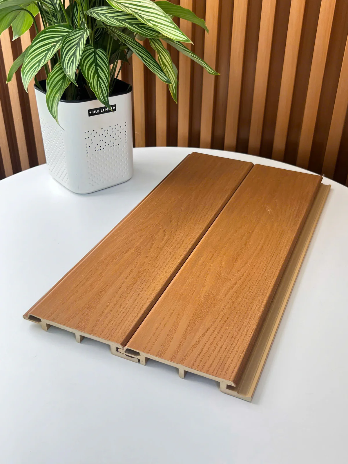 Ảnh nhận diện tấm ốp 1 sóng phủ ASA quy cách 118 × 16 × 3.000 mm