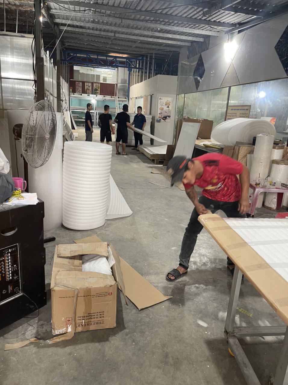 xưởng cũ năm 2022