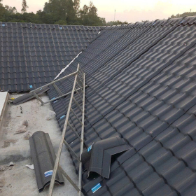 ƯU VÀ NHƯỢC ĐIỂM CỦA TÔN NHỰA LỢP MÁI ƯU VÀ NHƯỢC ĐIỂM CỦA TÔN NHỰA LỢP MÁI